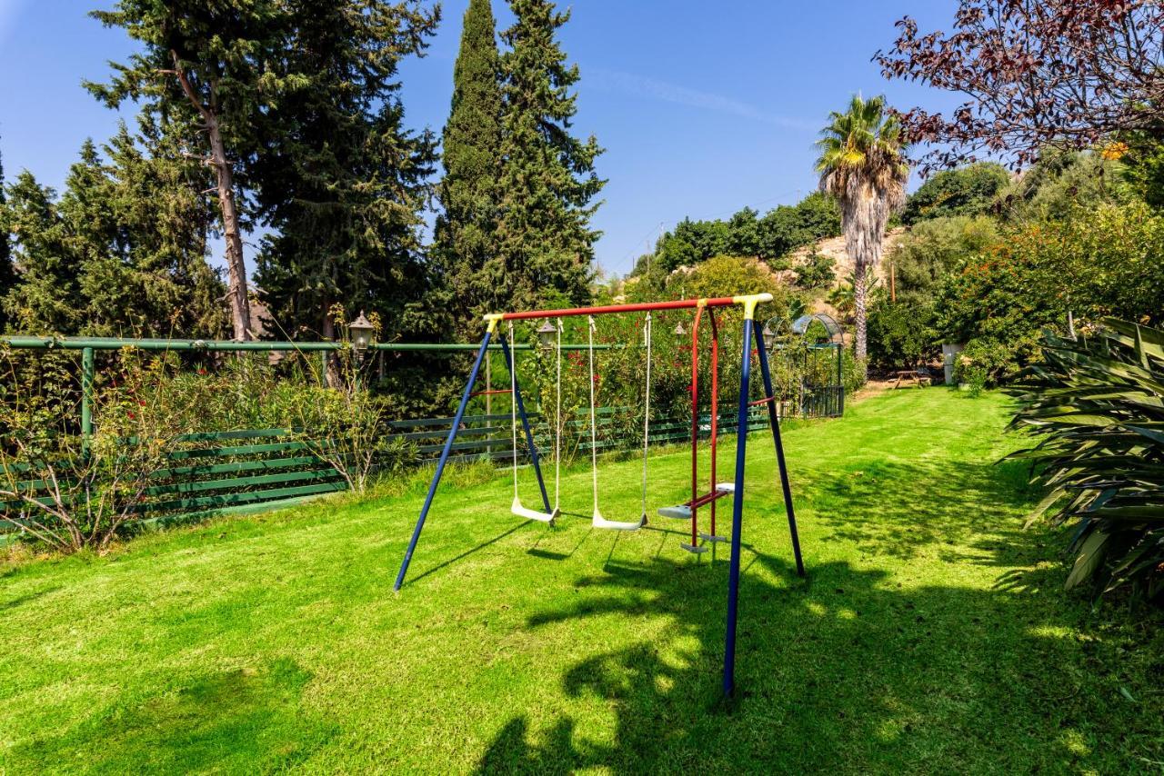 New House In Malaga Nature Exterior photo